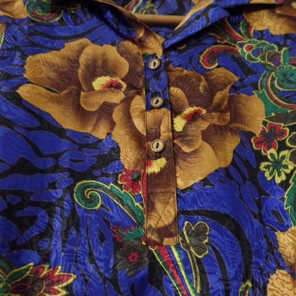 VTG Women's Blouse, partial button down XL - Picture 3 of 7